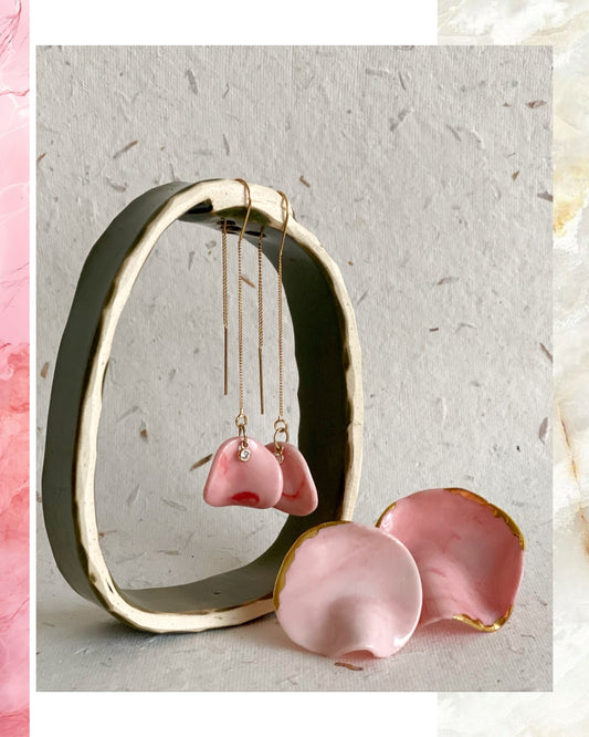Sui-Dhaga Earrings